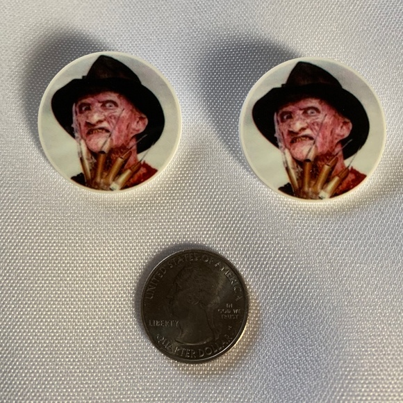 NWT. Handmade Nightmare on Elm Street Freddy Krueger Earrings! - Picture 2 of 2